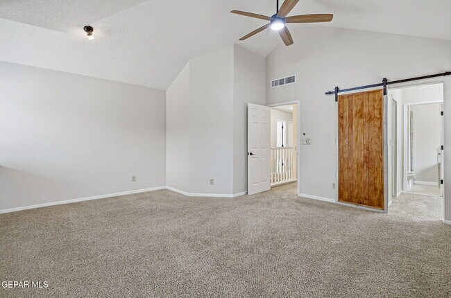 Building Photo - 1117 W Bend Ln