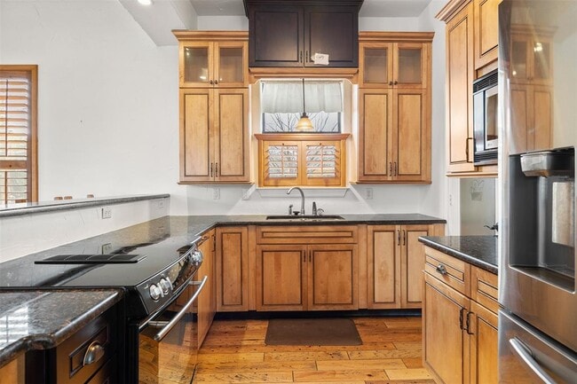 Building Photo - 322 Lake Placid Dr