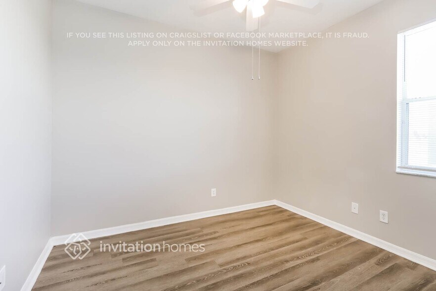 Building Photo - 10750 Pictorial Park Dr