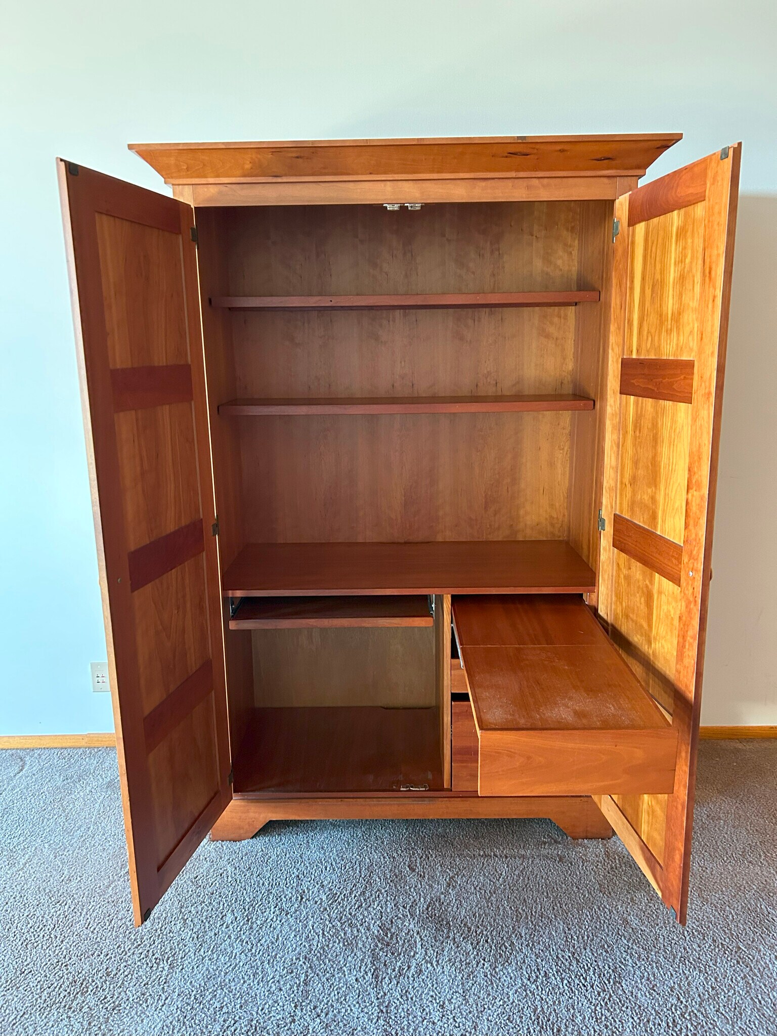 Concealed Office Space - 289 5th St E