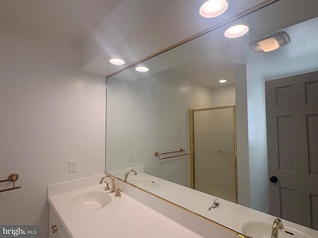 Building Photo - 119 E Padonia Rd