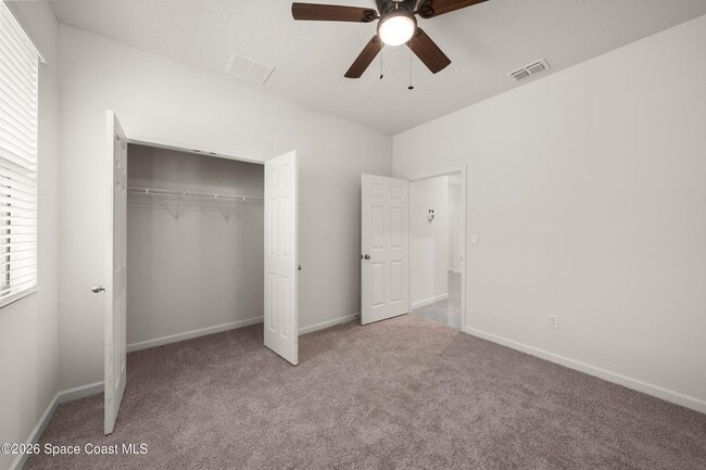 Building Photo - 463 Old Country Rd S E