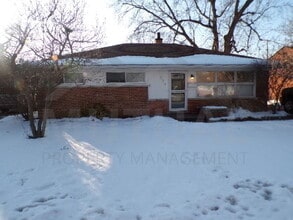 Building Photo - 233 Essex St