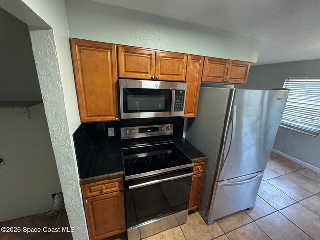 Building Photo - 310 Oleander Pl