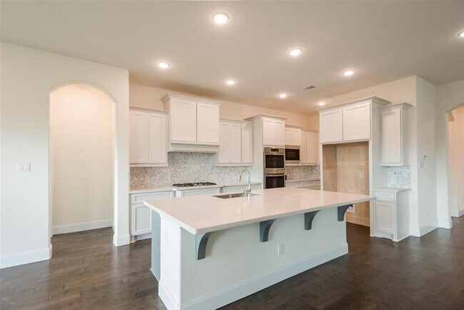 Building Photo - 21119 Bradford Grove Dr