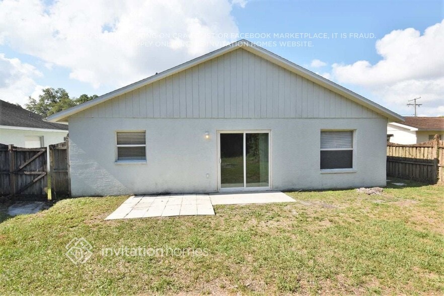 Building Photo - 1319 W Knollwood St