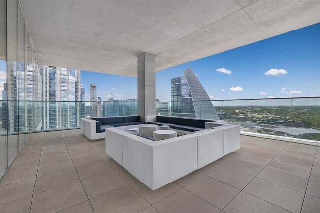 Building Photo - 301 West Ave