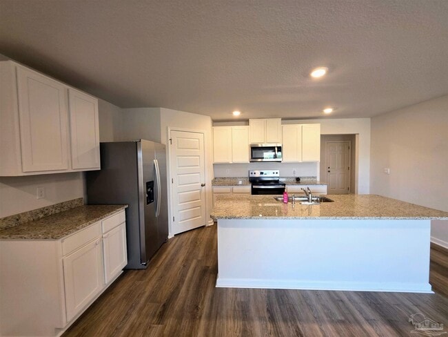 Building Photo - 5581 Silverbell Dr