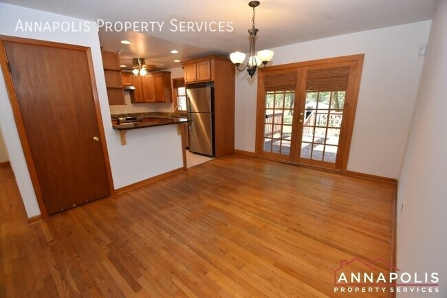 Building Photo - 817 Cedarcroft Dr