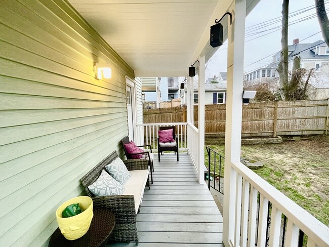 Building Photo - 53 Montvale St