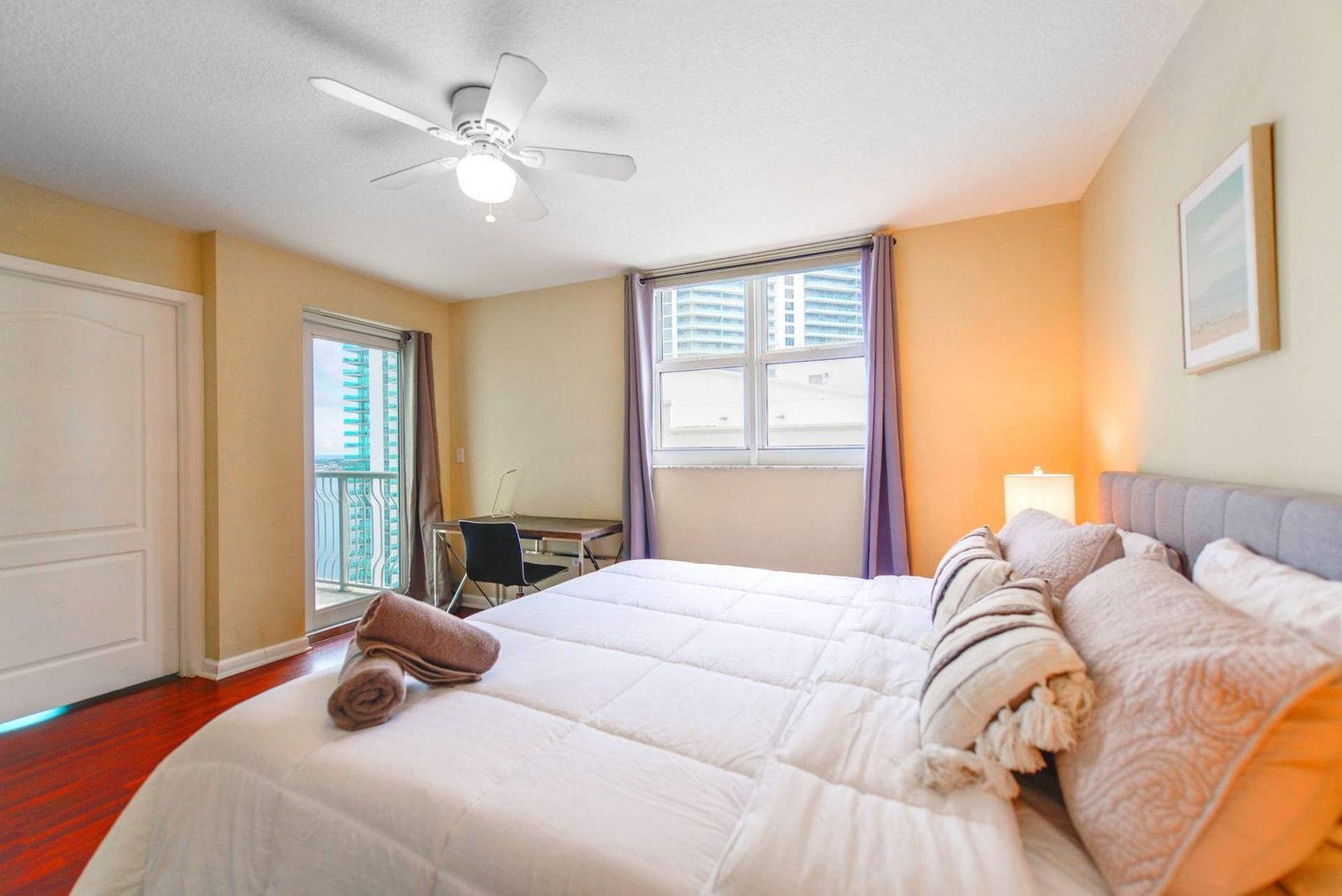 Building Photo - 1 SE 12th St