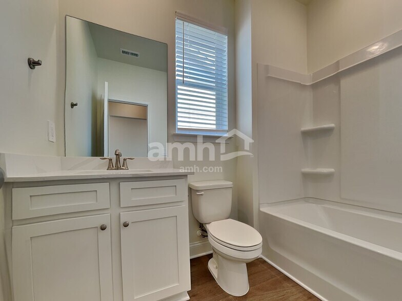 Building Photo - 3307 Emzy Dr