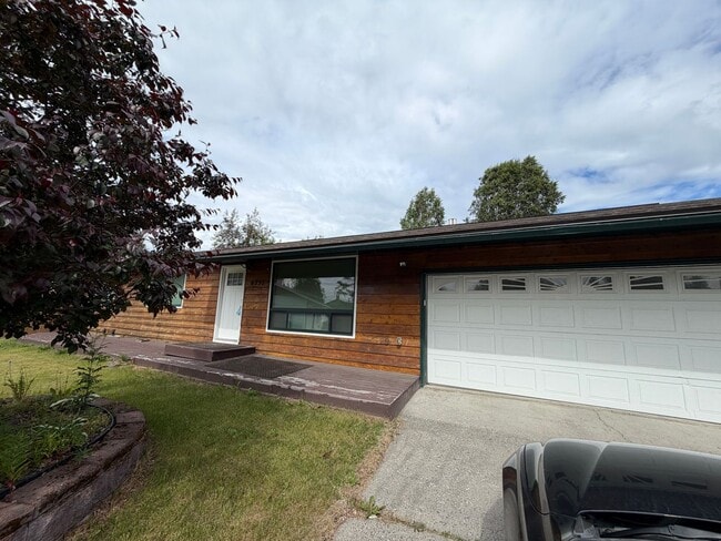 Building Photo - Beautifully Updated East Anchorage Home