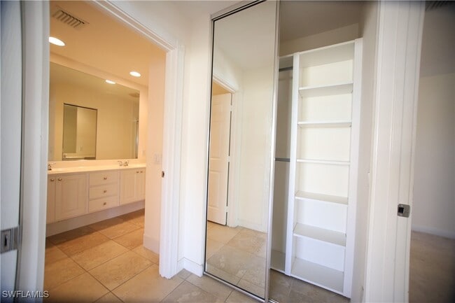 Building Photo - 7558 Rozzini Ln