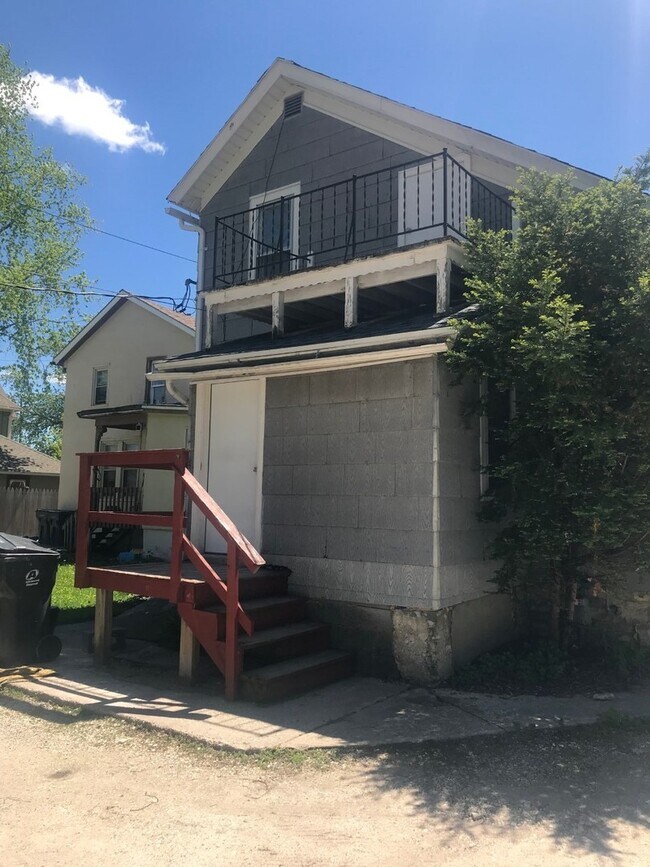 Building Photo - 418 Dunbar Ave