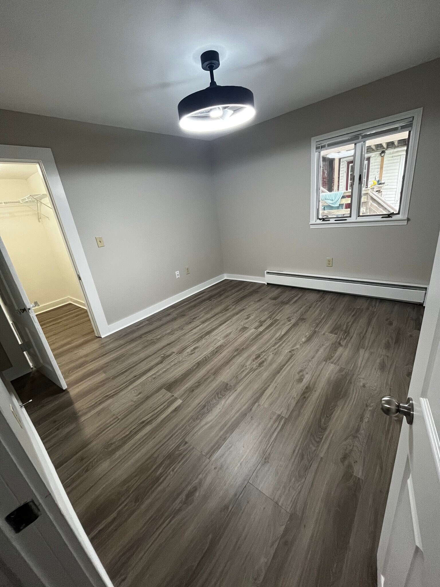 Building Photo - 84 W Main St