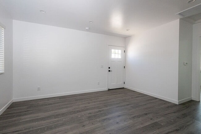 Building Photo - Brand New ADU in Silver Lake