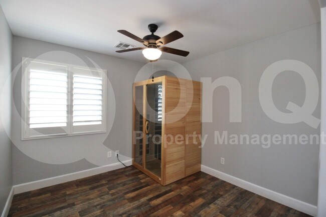 Building Photo - 2009 E Lindrick Dr