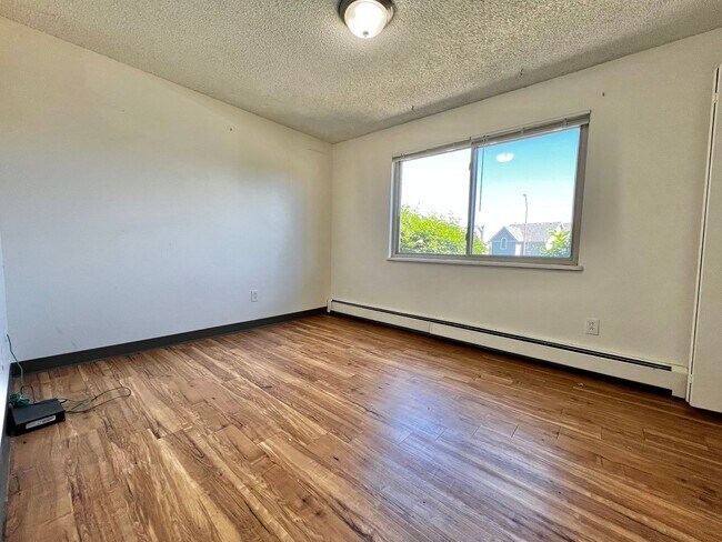 Building Photo - Dartmouth129 (KC-AM)