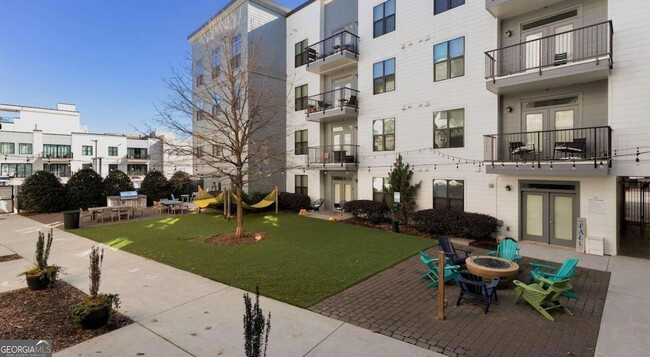 Building Photo - 5193 Peachtree Blvd