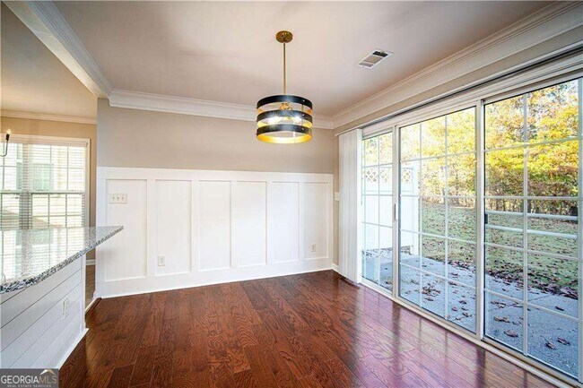 Building Photo - 265 Balaban Cir