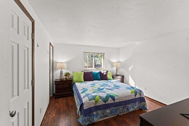 Building Photo - 4025 N Carefree Cir