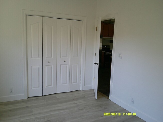 Building Photo - 1120 Tulip Ln