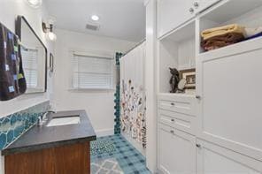Building Photo - 4629 Cedar Oaks Ln