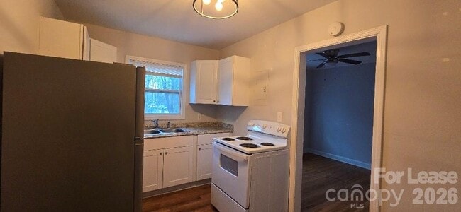 Building Photo - 2901 Clemson Ave