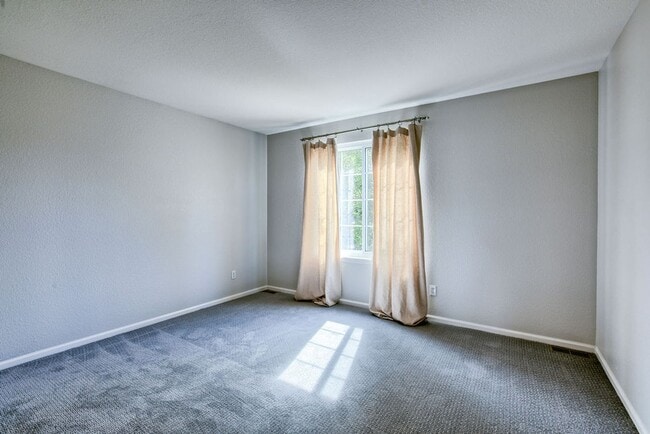 Building Photo - Absolutely Stunning 4 Bedroom Home in Mariana Butte