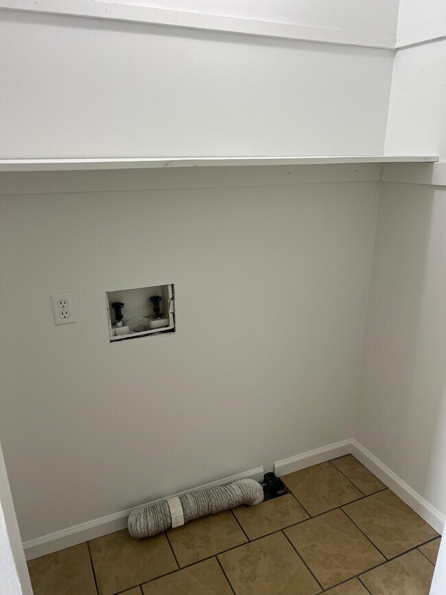 Building Photo - 111A Paintrock Ferry Rd, Kingston, TN 37763