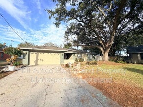 Building Photo - 222 Lakeview Dr