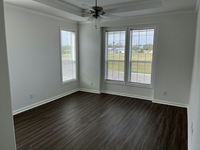 Building Photo - 3547 Vine Trl