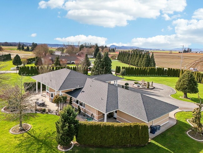 Building Photo - 15541 Bradshaw Rd