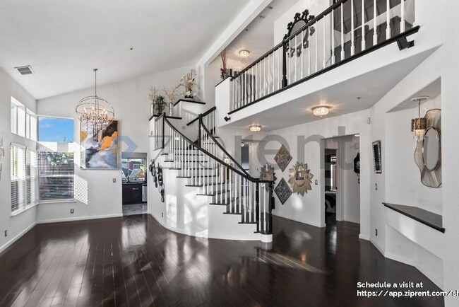 Building Photo - 2927 Sorrento Way