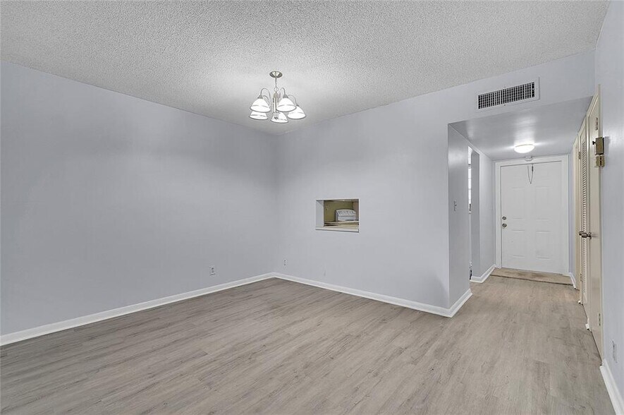 Primary Photo - 5320 NW 11th St
