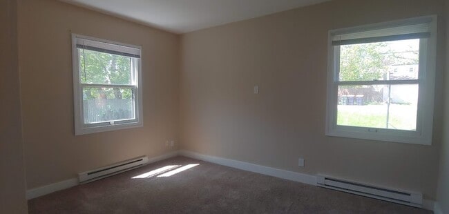 Building Photo - 2907 S 93rd St