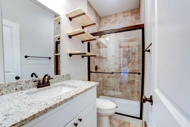 Building Photo - 3/2 Rustic Craftsman Home Of Your Dreams!