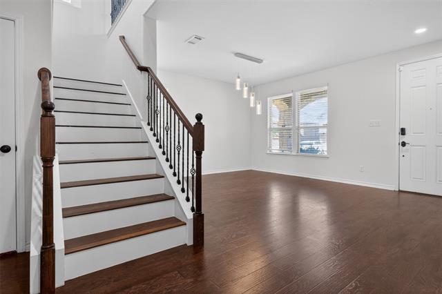 Building Photo - 8728 Maple Ridge Trail