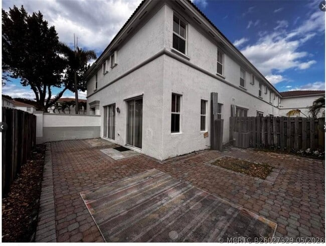 Building Photo - 15746 SW 41st St
