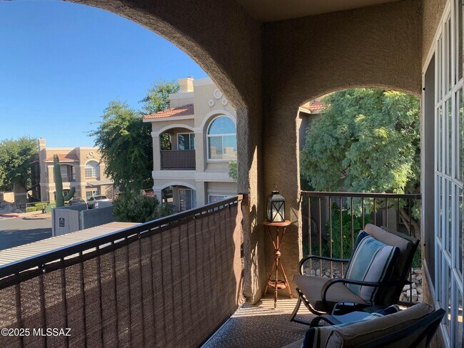 Building Photo - 1500 E Pusch Wilderness Dr