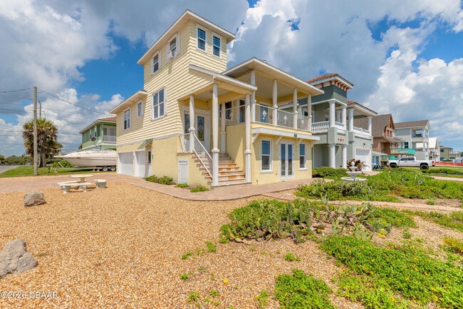 Building Photo - 2288 S Ocean Shore Blvd