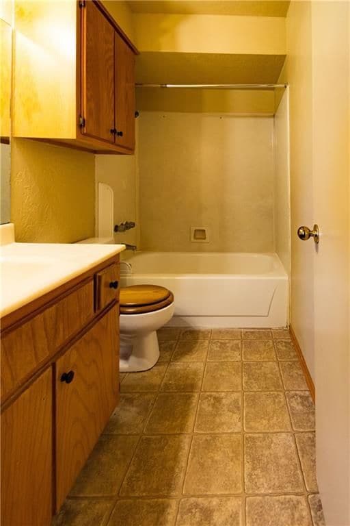 Building Photo - 1000 Rambling Oaks Dr