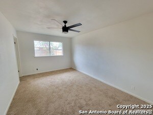 Building Photo - 9515 Valley Dale St