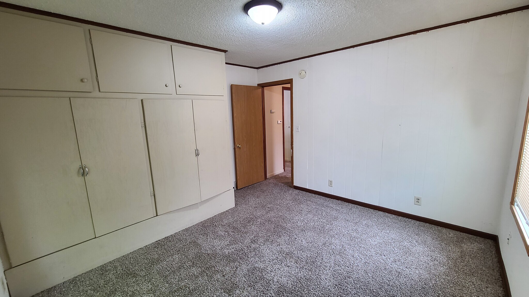 Building Photo - 1326 11th St N