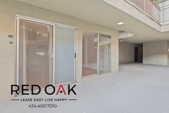 Building Photo - 511 N Kenmore Ave