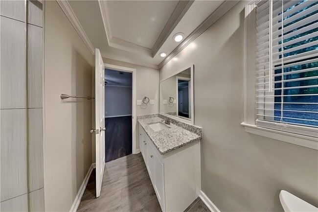 Building Photo - 1102 Canterbury Ln