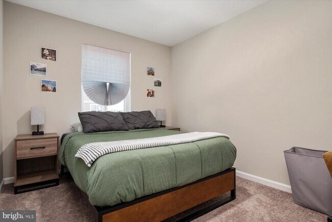 Building Photo - 7062 Fox Glove Ln