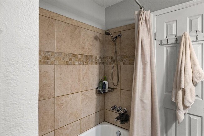 Building Photo - 5213 Winding Brook Dr