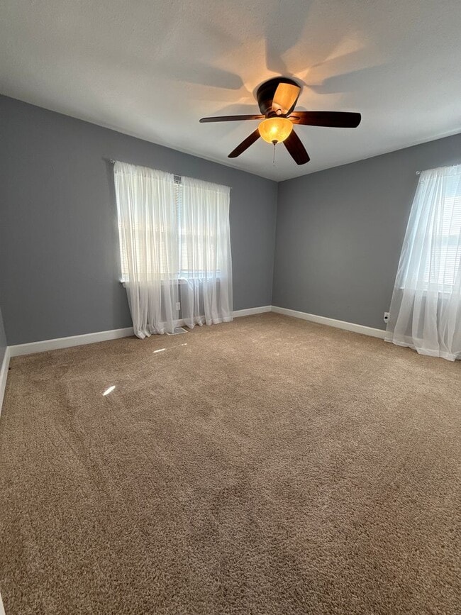 Building Photo - Updated Brick Ranch